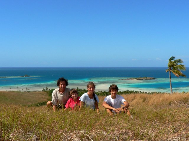 75- La famille Imagine sur les sommets de Naviti 
